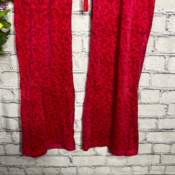.,🌼3/$30🌼Red Leopard Printed Boot cut Velour Trackpants Size Large - Picture 5 of 16